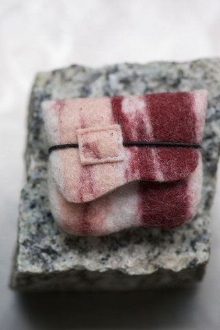 Illustration for article titled iPod Shuffle Scrumptified Through Bacon Bit Case